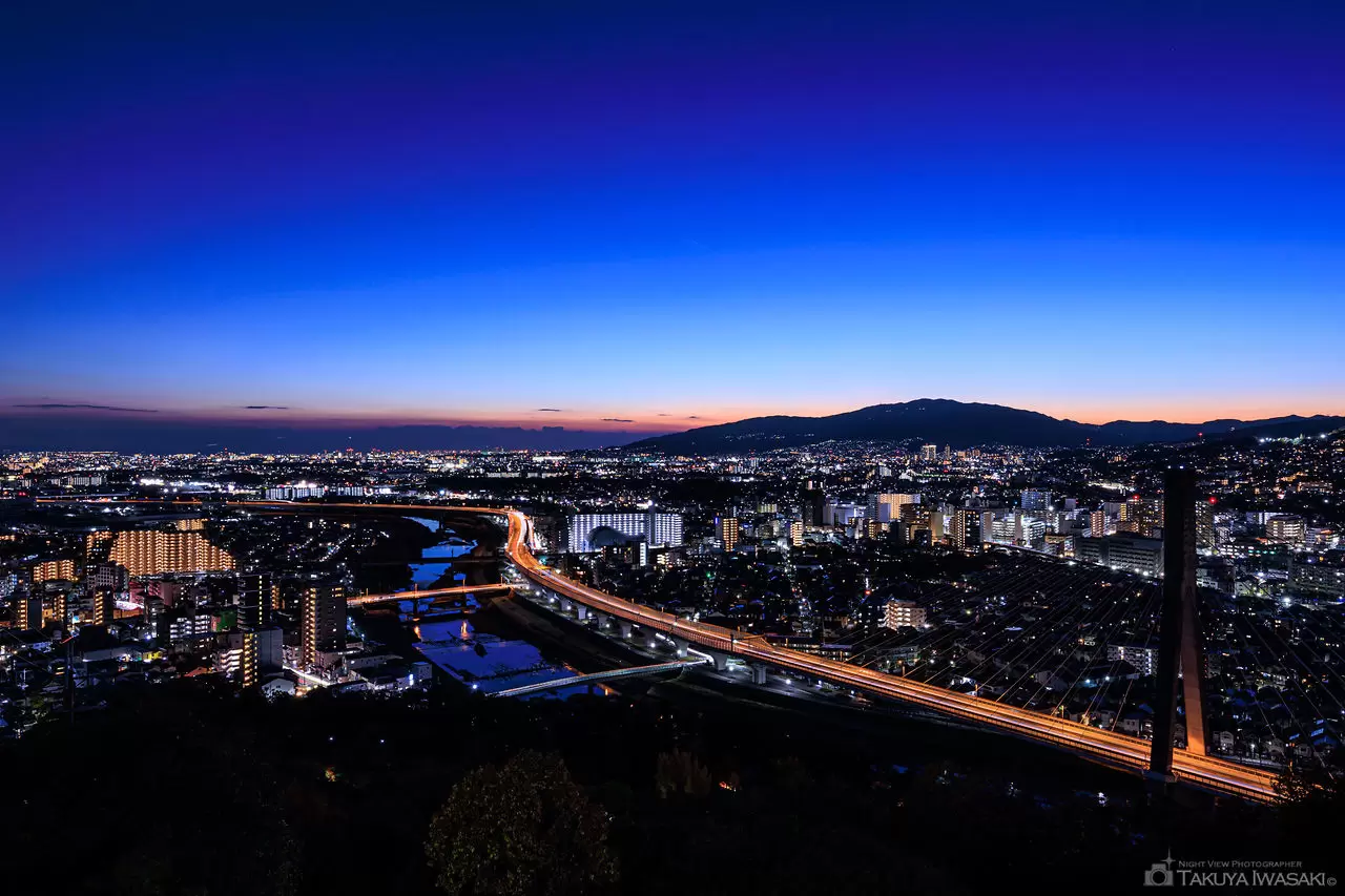 五月山夜景の完全攻略！秀望台の絶景から通行規制・穴場まで徹底解説