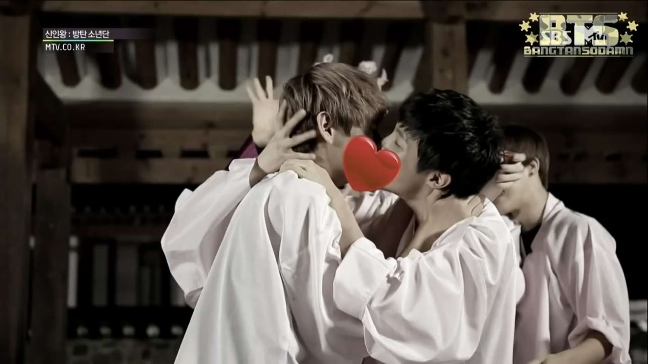 Has Bts Kissed Each Other