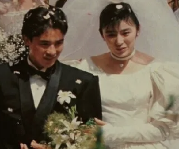 郷ひろみ歴代妻3人との波乱の真相！豪華結婚離婚劇と子供の今