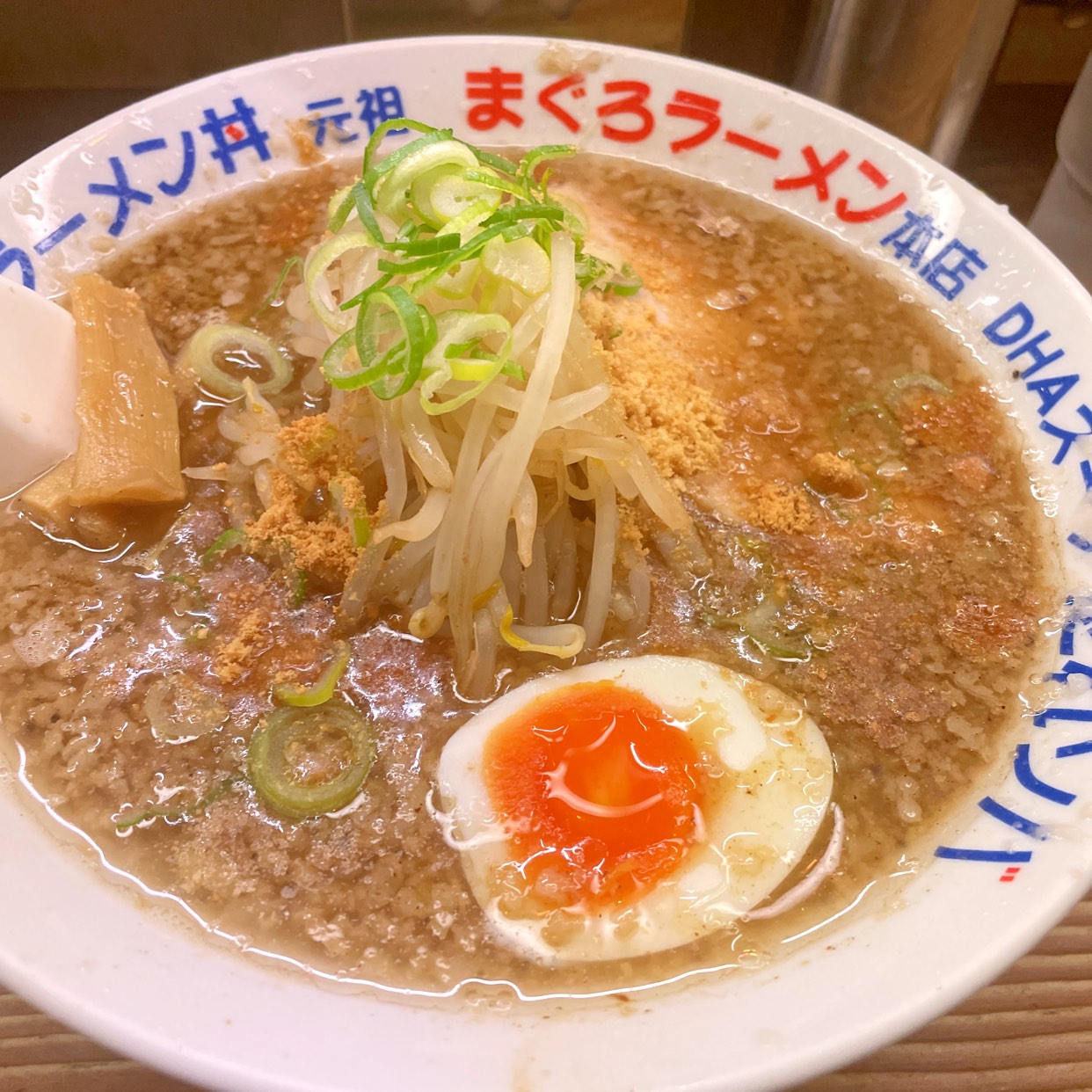 板橋の伝説「元祖まぐろラーメン本店」深夜に行列ができる秘密と現在を徹底解説