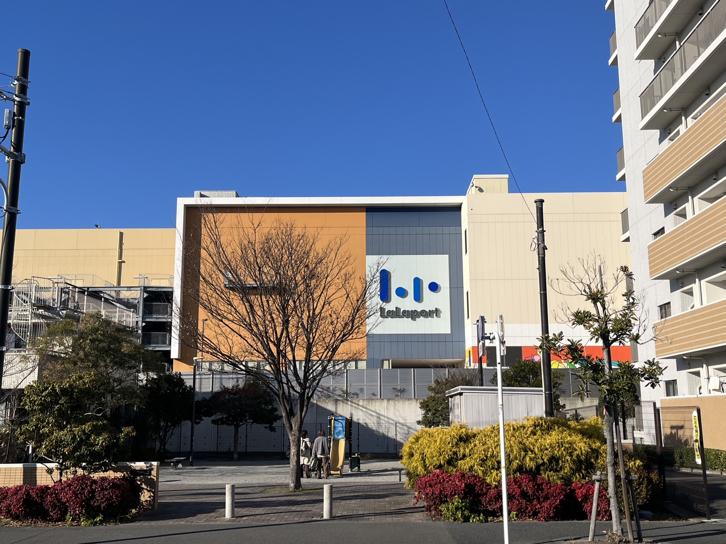 開業10年目を迎える湘南の巨大拠点、なぜ今なお「勝ち組」なのか？現地取材で見えた次世代型ショッピングモールの真価