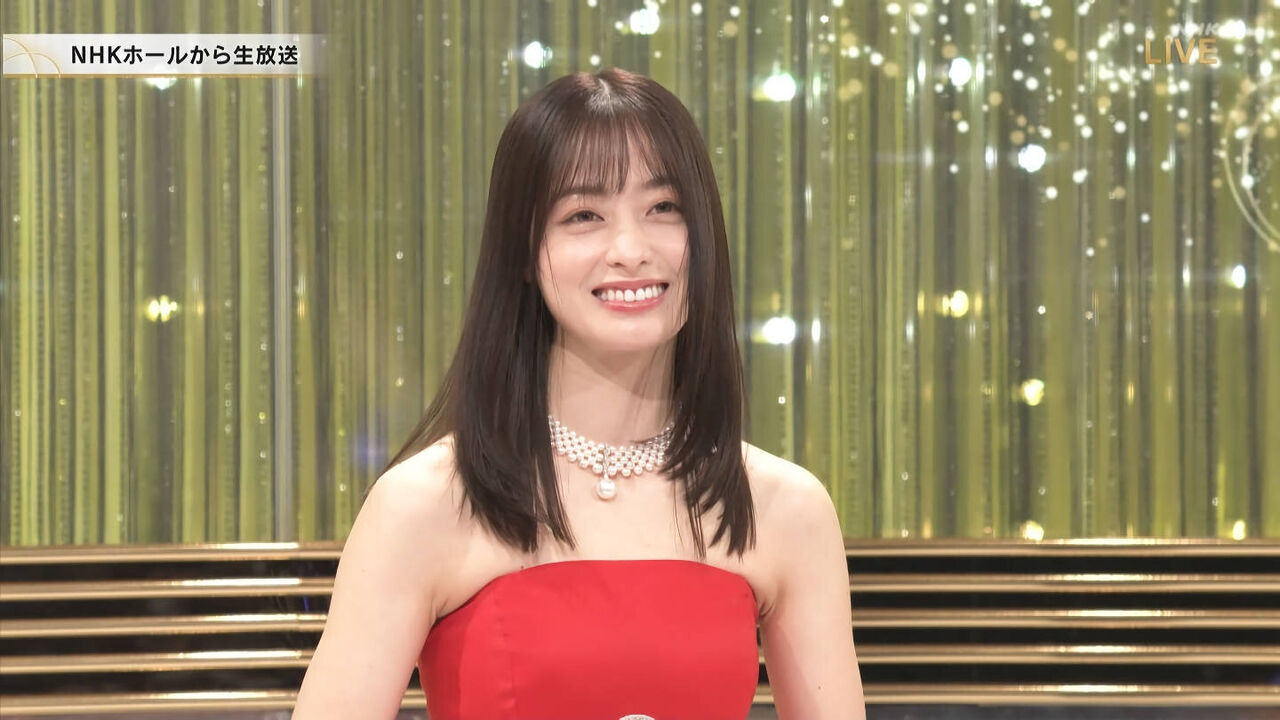 紅白司会から世界へ。2026年国際映画祭で絶賛された「橋本環奈」最新ドレス姿のすべて