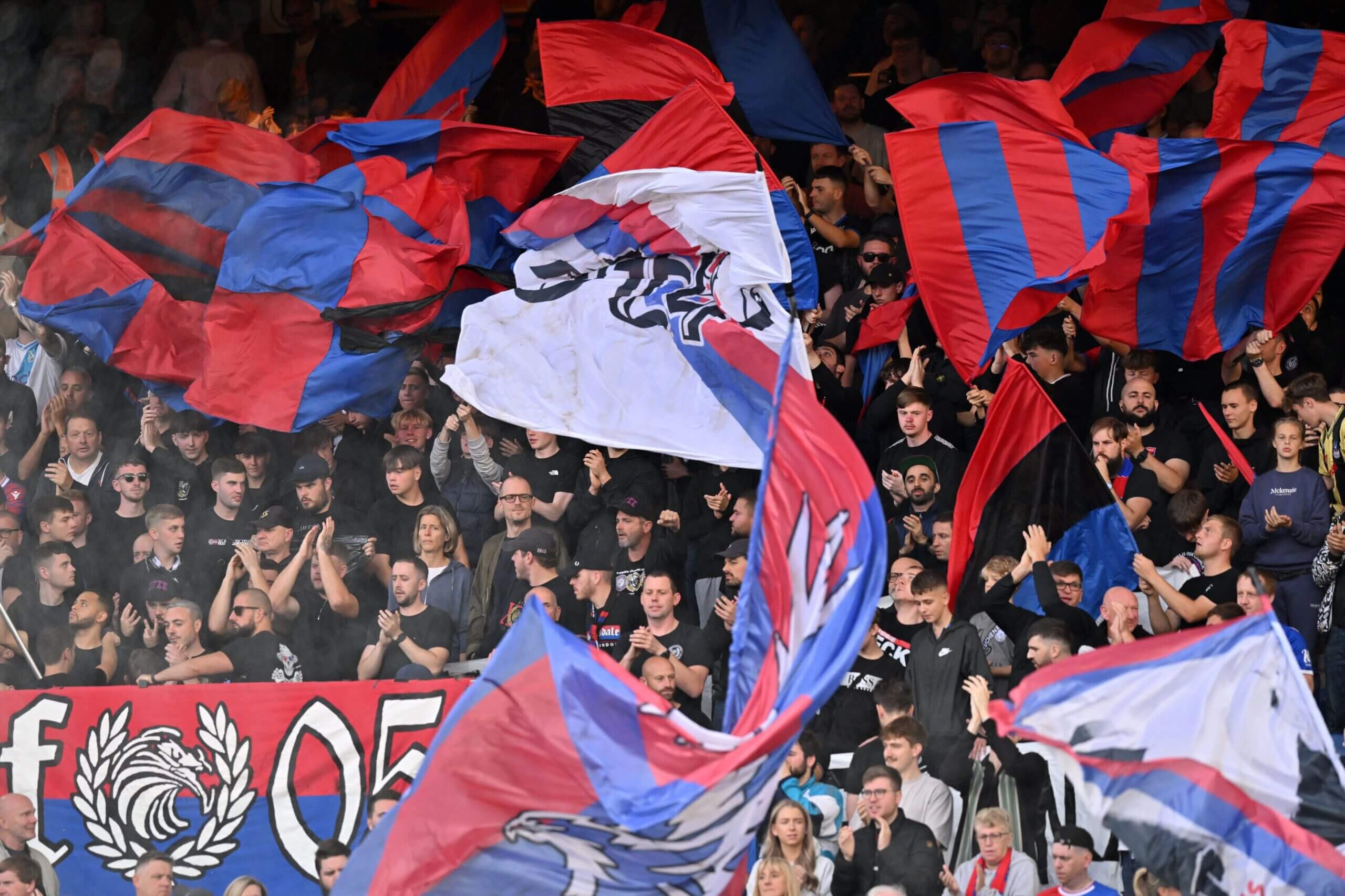 Crystal Palace Fans Fighting Each Other