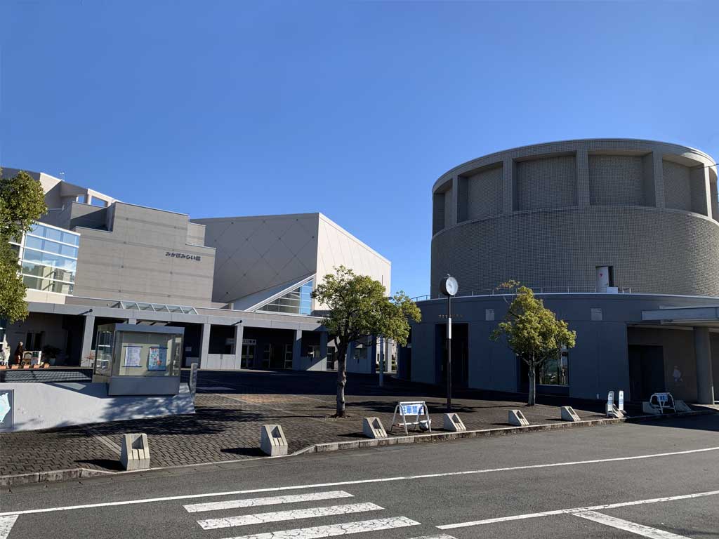 藤岡市みかぼみらい館を徹底攻略！座席・駐車場・星空の完全ガイド