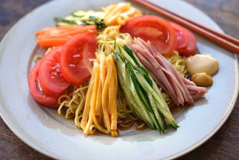 冷やし中華をおしゃれに格上げ！プロ直伝のカフェ風盛り付け術