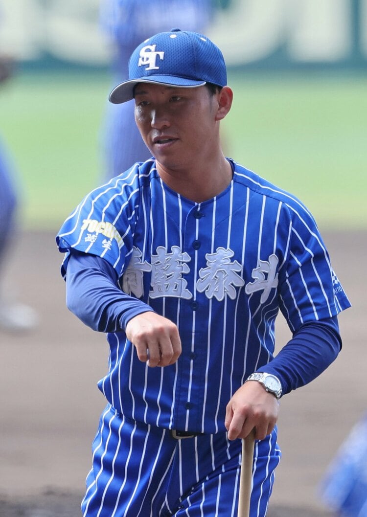 青藍泰斗野球部ユニフォームの秘密！歴代デザインと人気の理由を徹底解剖