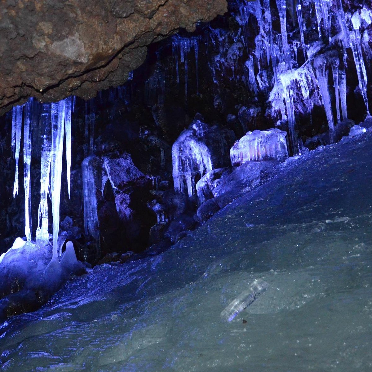 鳴沢氷穴に氷がない噂の真相とは？2026年最新状況と富岳風穴の違い