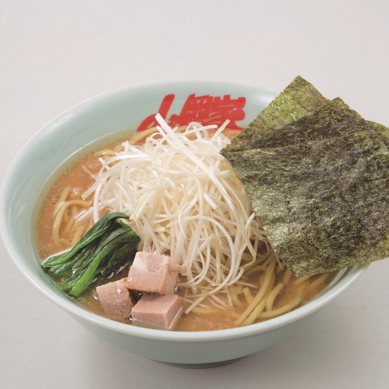 ラーメン山岡家平塚店はなぜ行列？神メニューの真相と24時間混雑回避術