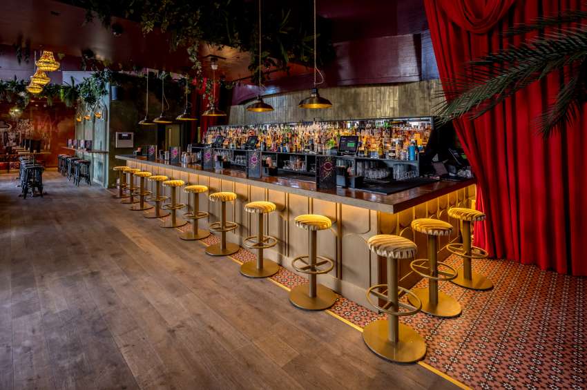 The Cocktail Club Cocktail Bar in Canary Wharf Photos